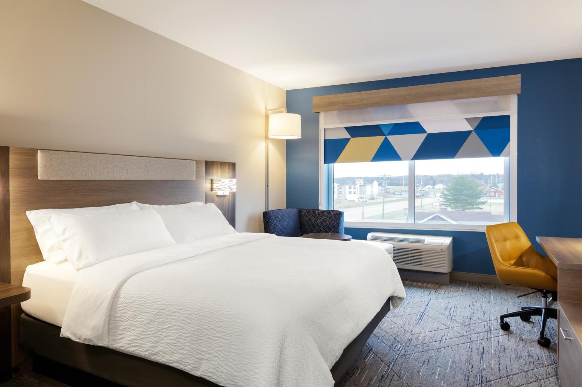 Holiday Inn Express Pratt By Ihg Esterno foto